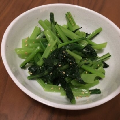 小松菜レシピ思いつかないのに安かったので買ってしまいましたが…汗
簡単に美味しく料理できて助かりました！